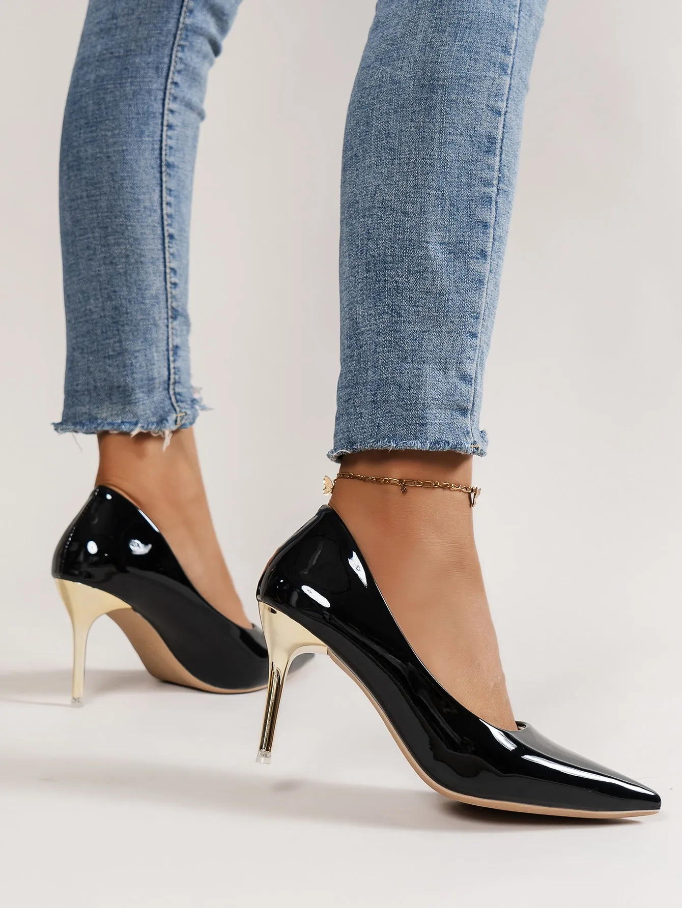 Elegant Pointed Toe Shiny Patent Leather High-Heeled Pumps