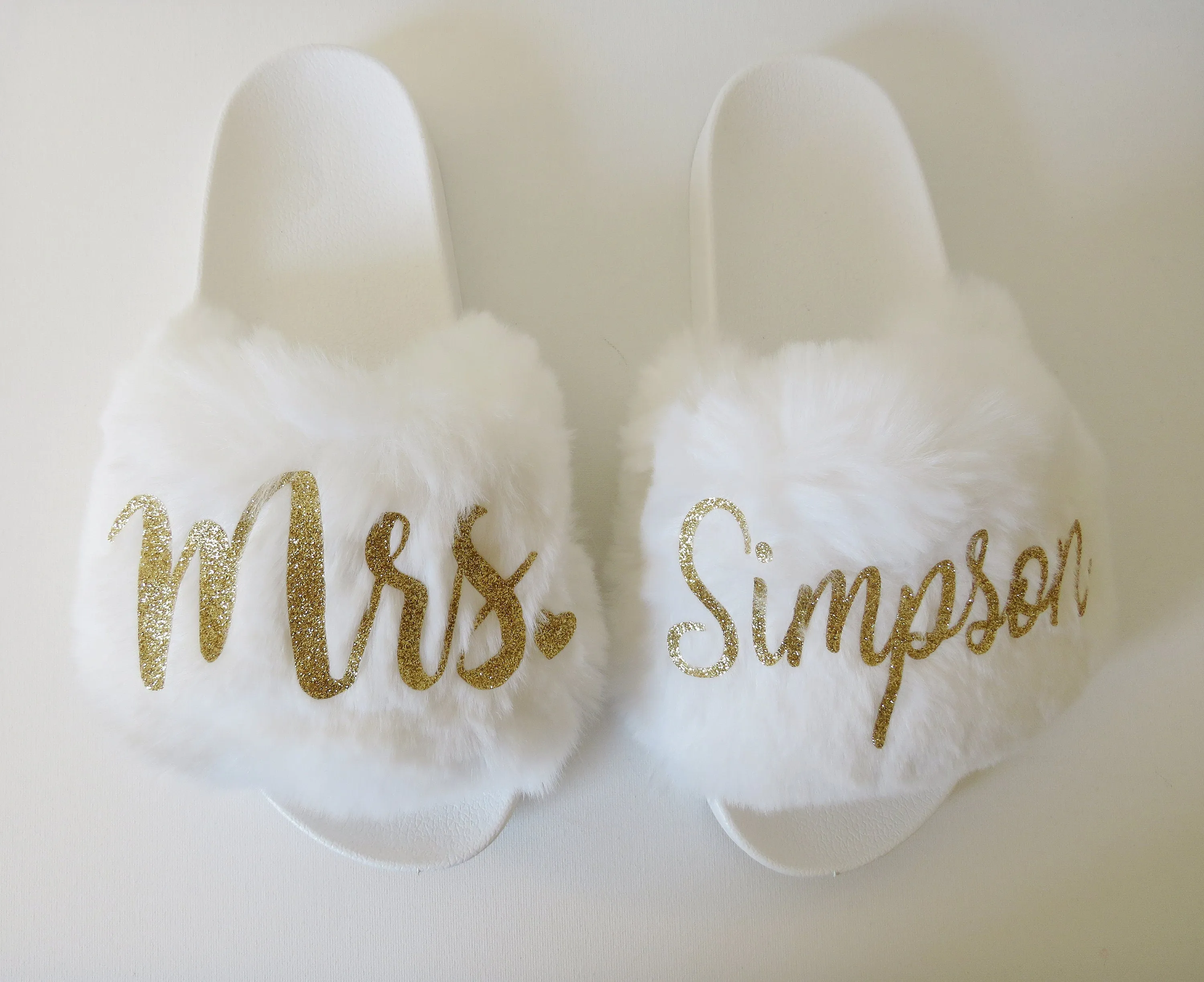 Mrs Slides - White Fur - Mrs. - Bridal - Fiancé - Bride to be - honeymoon gifts