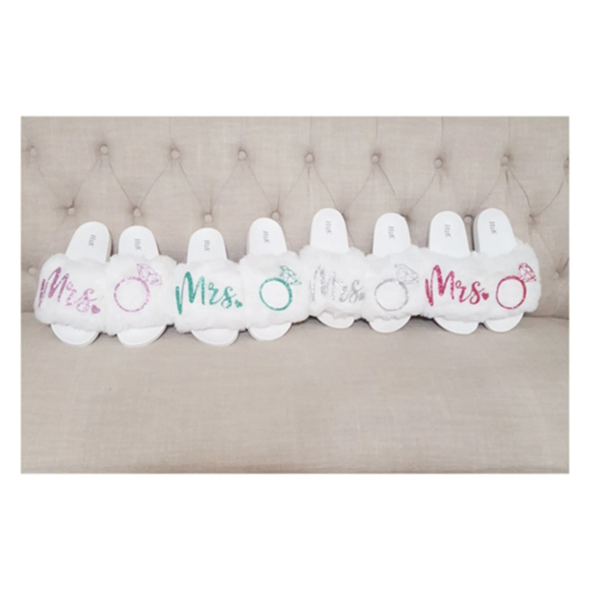 Mrs Slides - White Fur - Mrs. - Bridal - Fiancé - Bride to be - honeymoon gifts